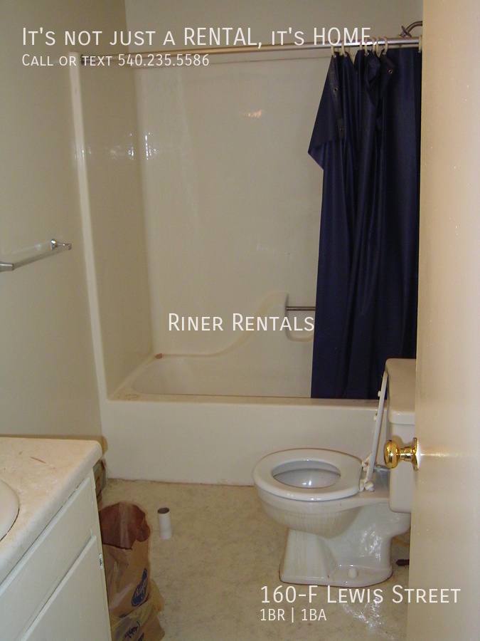 Apartment for rent at 160-F Lewis St, Harrisonburg, VA 22801