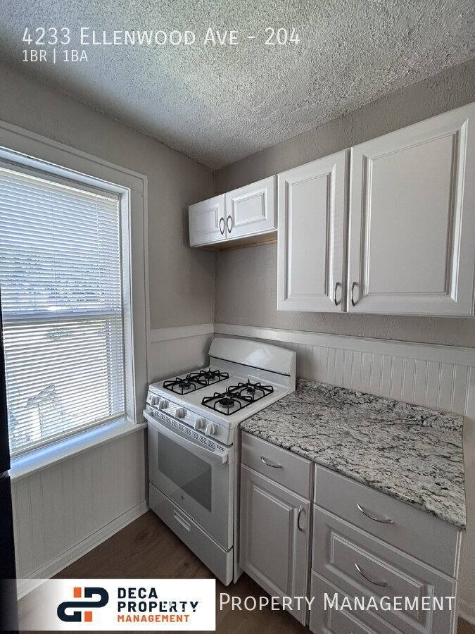 Apartment for rent at 4233 Ellenwood Ave #204, Saint Louis, MO 63116