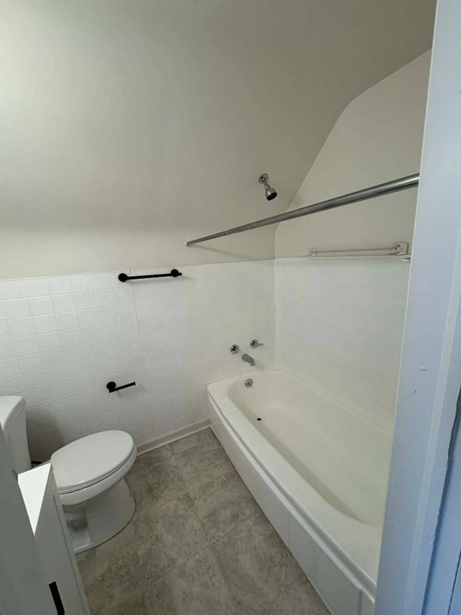 Apartment for rent at 3661 E 151st St, Cleveland, OH 44120