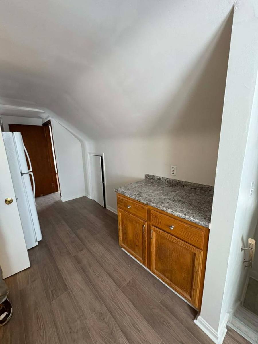 Apartment for rent at 3661 E 151st St, Cleveland, OH 44120