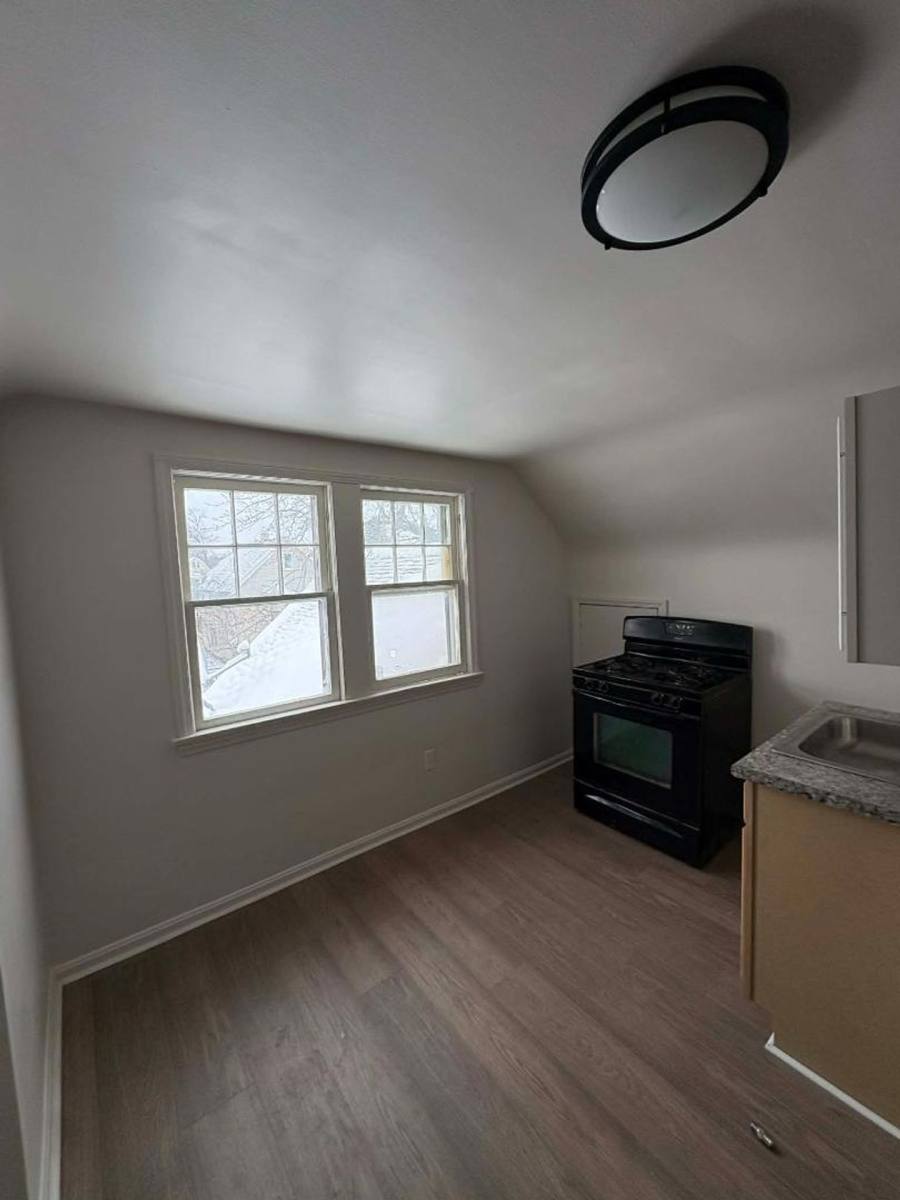 Apartment for rent at 3661 E 151st St, Cleveland, OH 44120