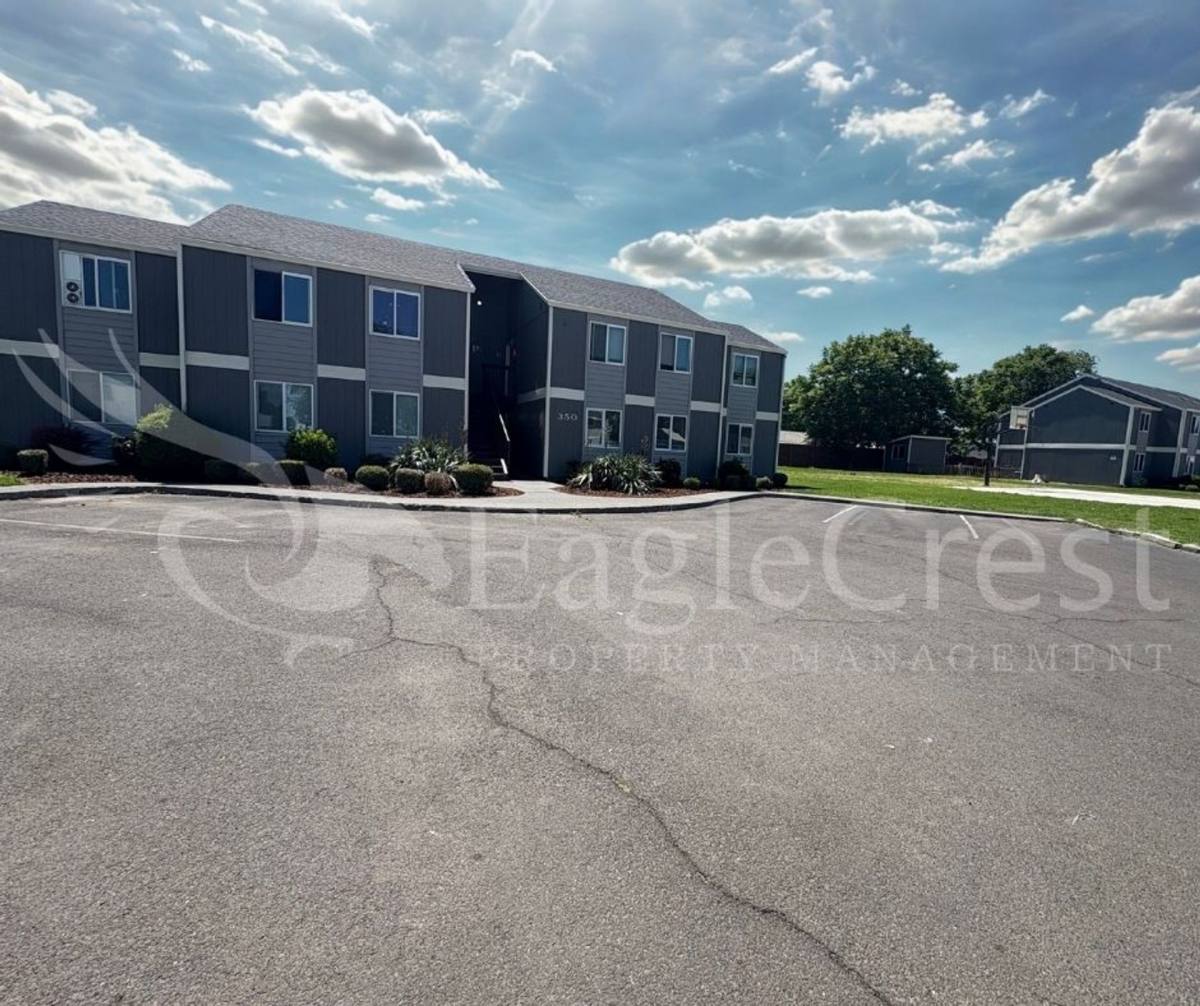 Apartment for rent at 300 E Dogwood Ave, Hermiston, OR 97838