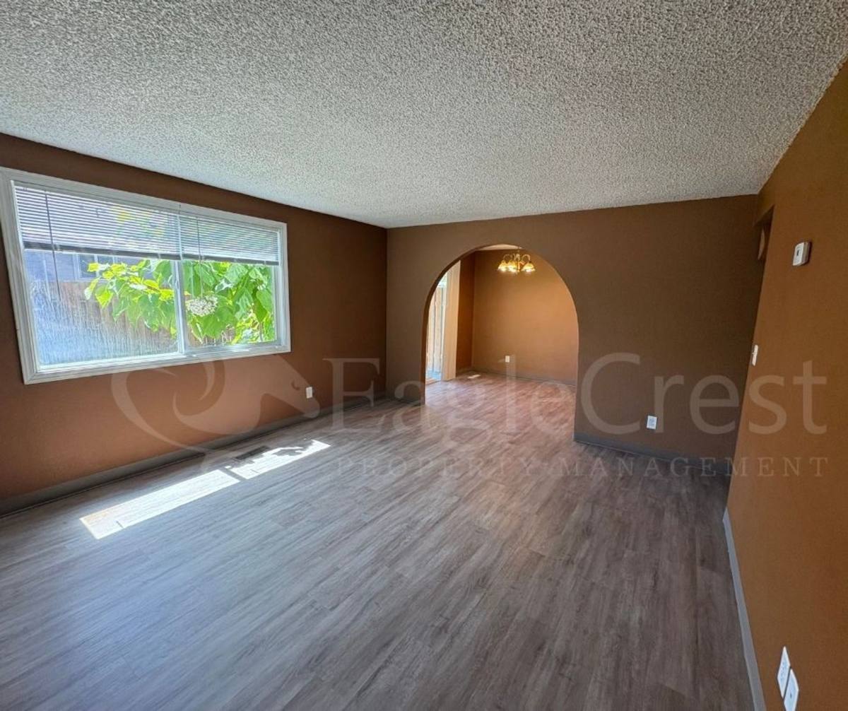 Apartment for rent at 300 E Dogwood Ave, Hermiston, OR 97838