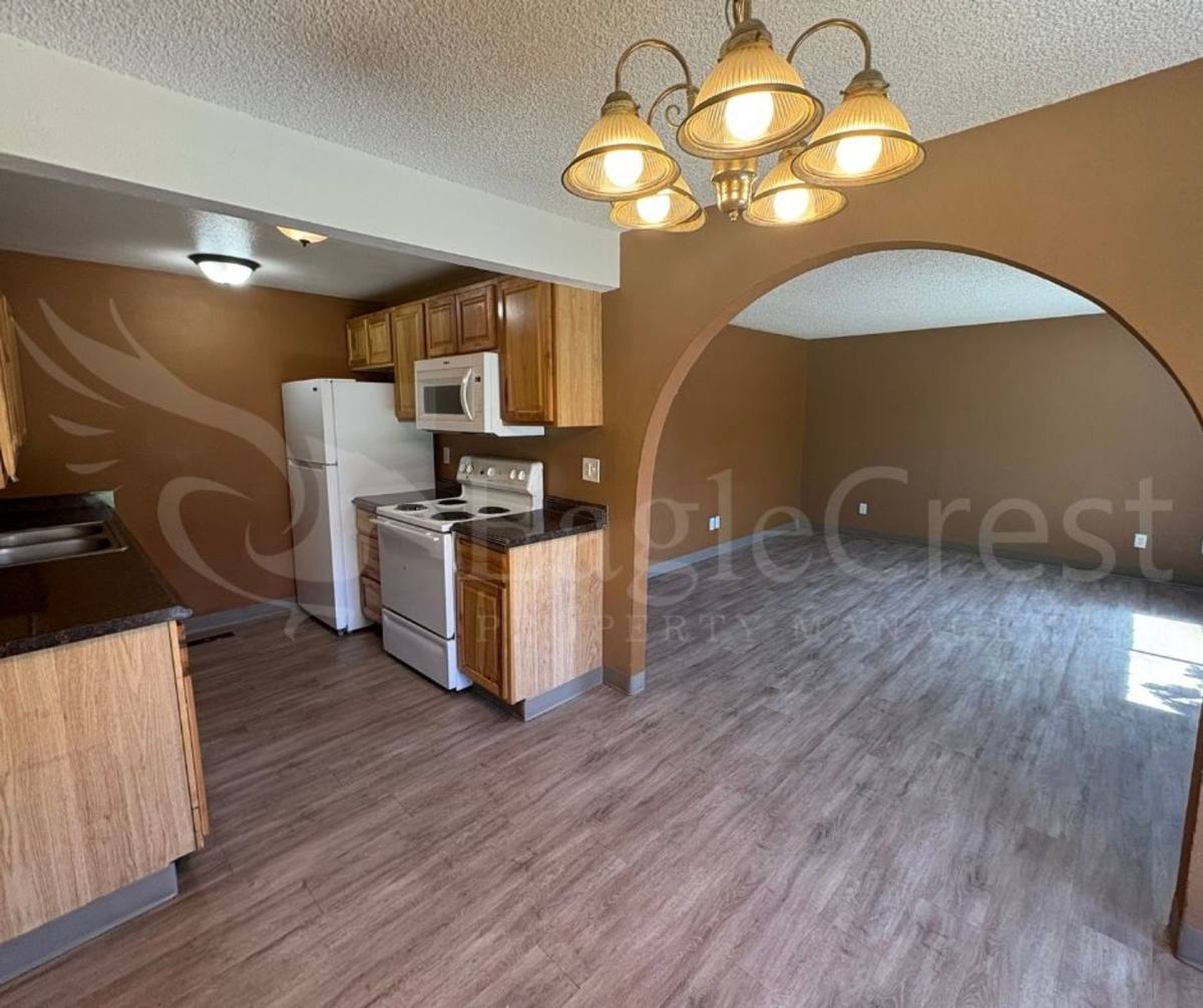 Apartment for rent at 300 E Dogwood Ave, Hermiston, OR 97838