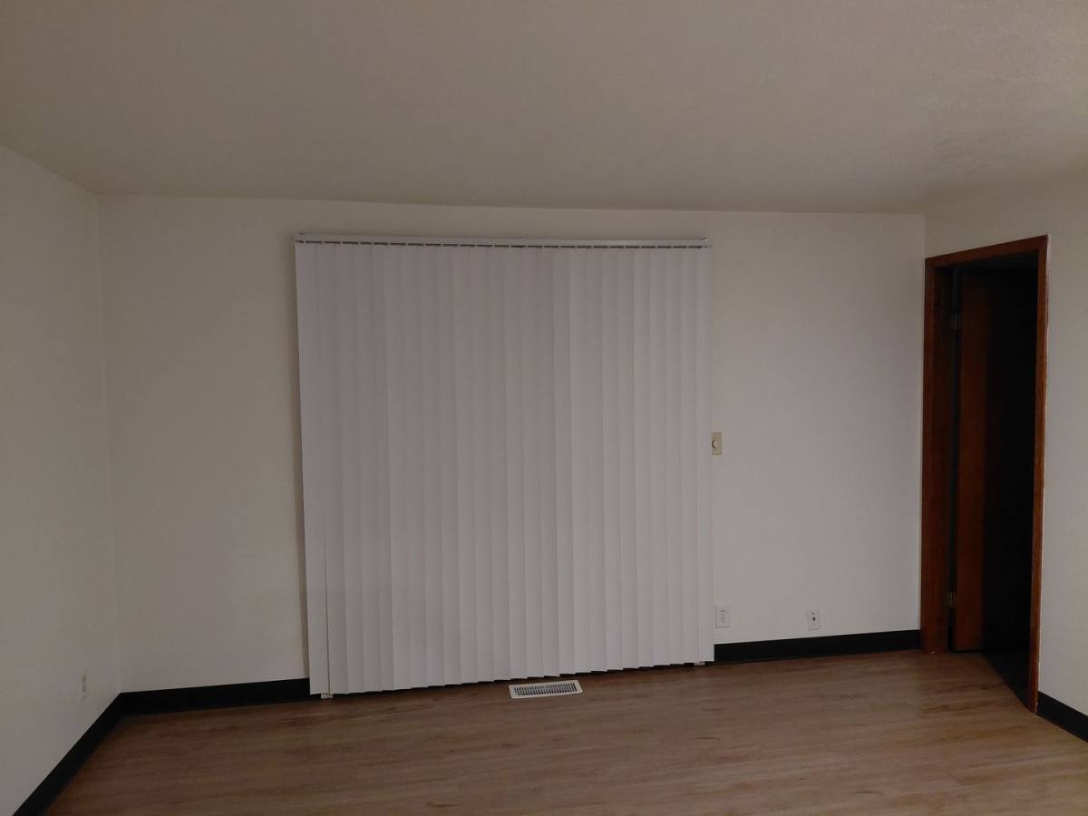 House for rent at 1399 Parkway Dr NW, Salem, OR 97304