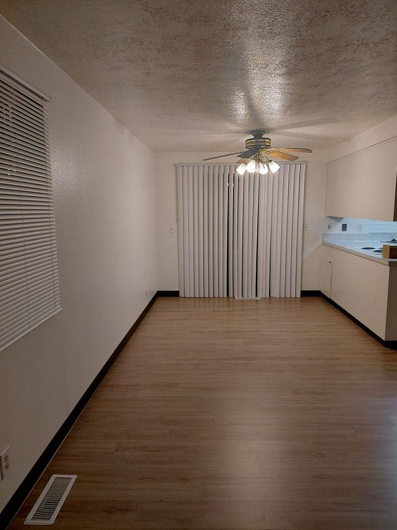 House for rent at 1399 Parkway Dr NW, Salem, OR 97304