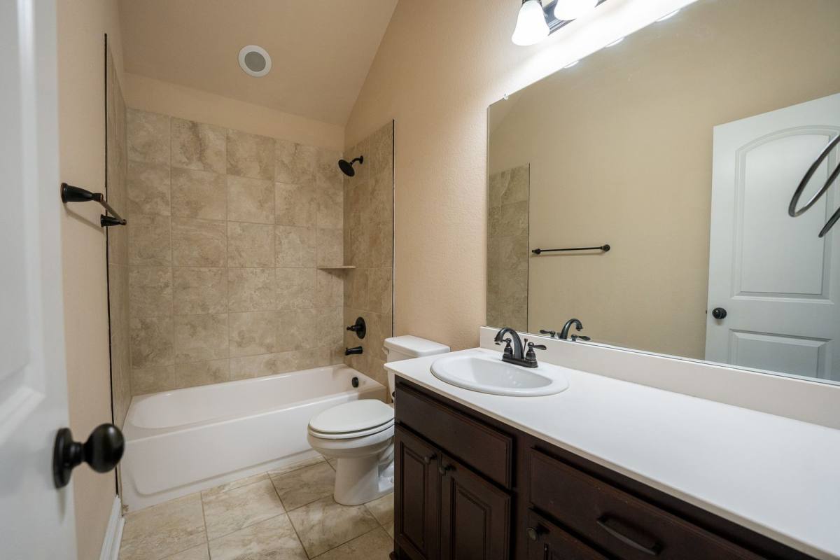 House for rent at 312 Hawthorn Dr, Rockwall, TX 75087