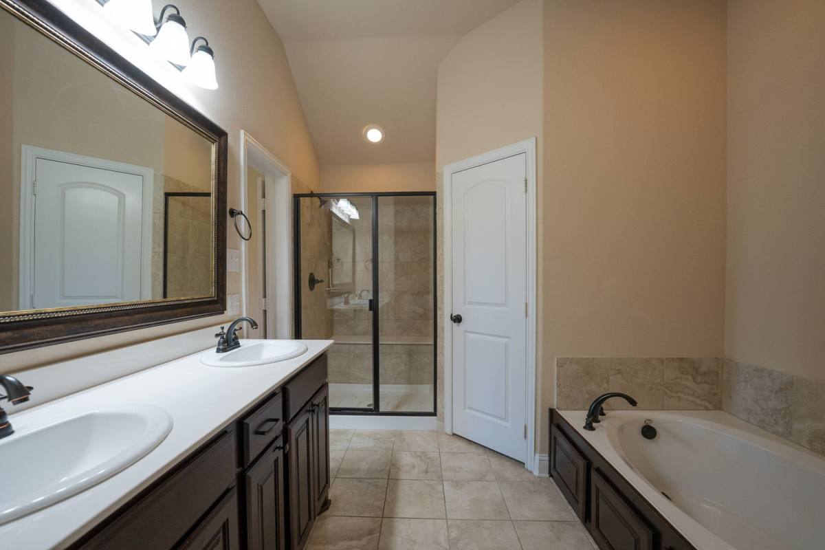 House for rent at 312 Hawthorn Dr, Rockwall, TX 75087