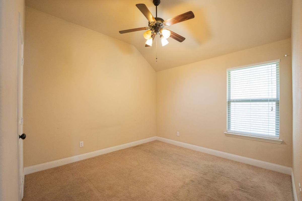 House for rent at 312 Hawthorn Dr, Rockwall, TX 75087