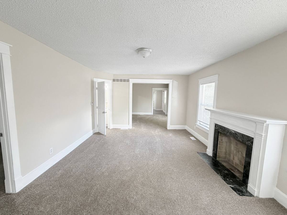 House for rent at 10104 E Golf Ave, Independence, MO 64053