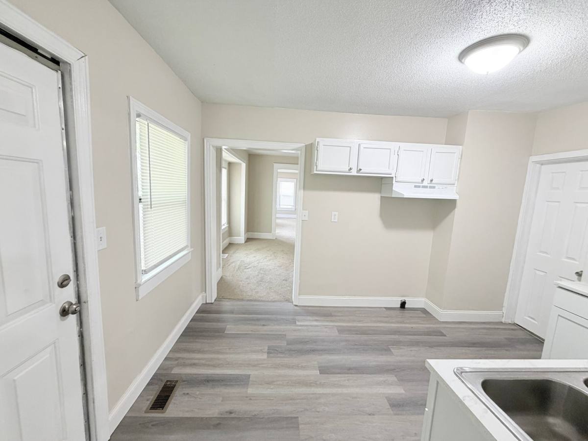 House for rent at 10104 E Golf Ave, Independence, MO 64053