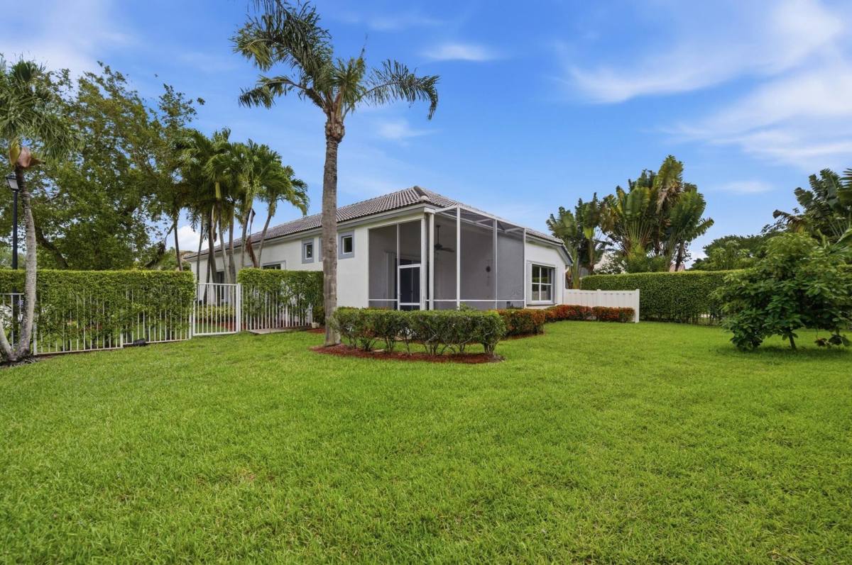 House for rent at 8534 Via D Oro, Boca Raton, FL 33433
