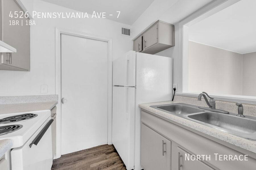 Apartment for rent at 4526 Pennsylvania Ave #7, Kansas City, MO 64111