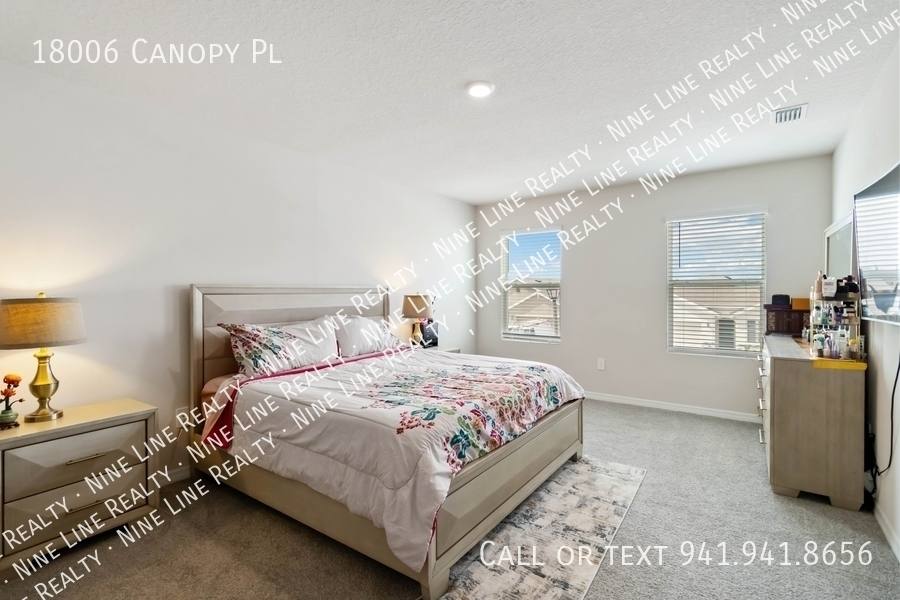 House for rent at 18006 Canopy Place, Bradenton, FL 34211