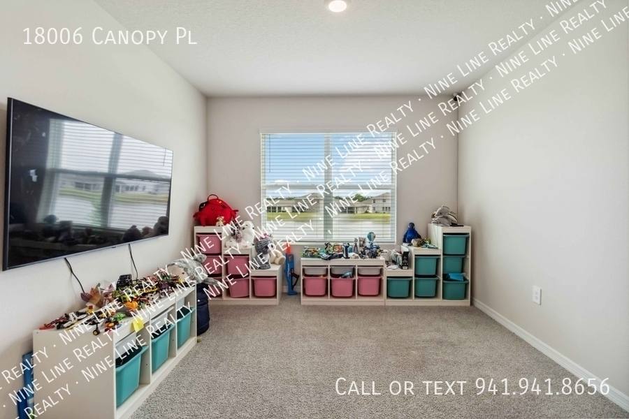 House for rent at 18006 Canopy Place, Bradenton, FL 34211