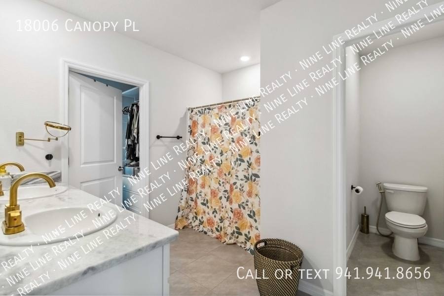 House for rent at 18006 Canopy Place, Bradenton, FL 34211