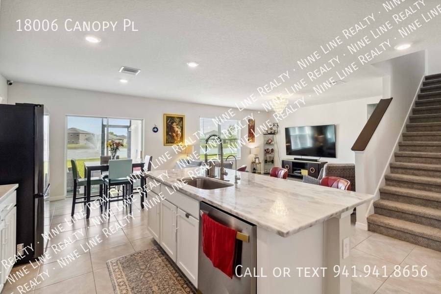 House for rent at 18006 Canopy Place, Bradenton, FL 34211