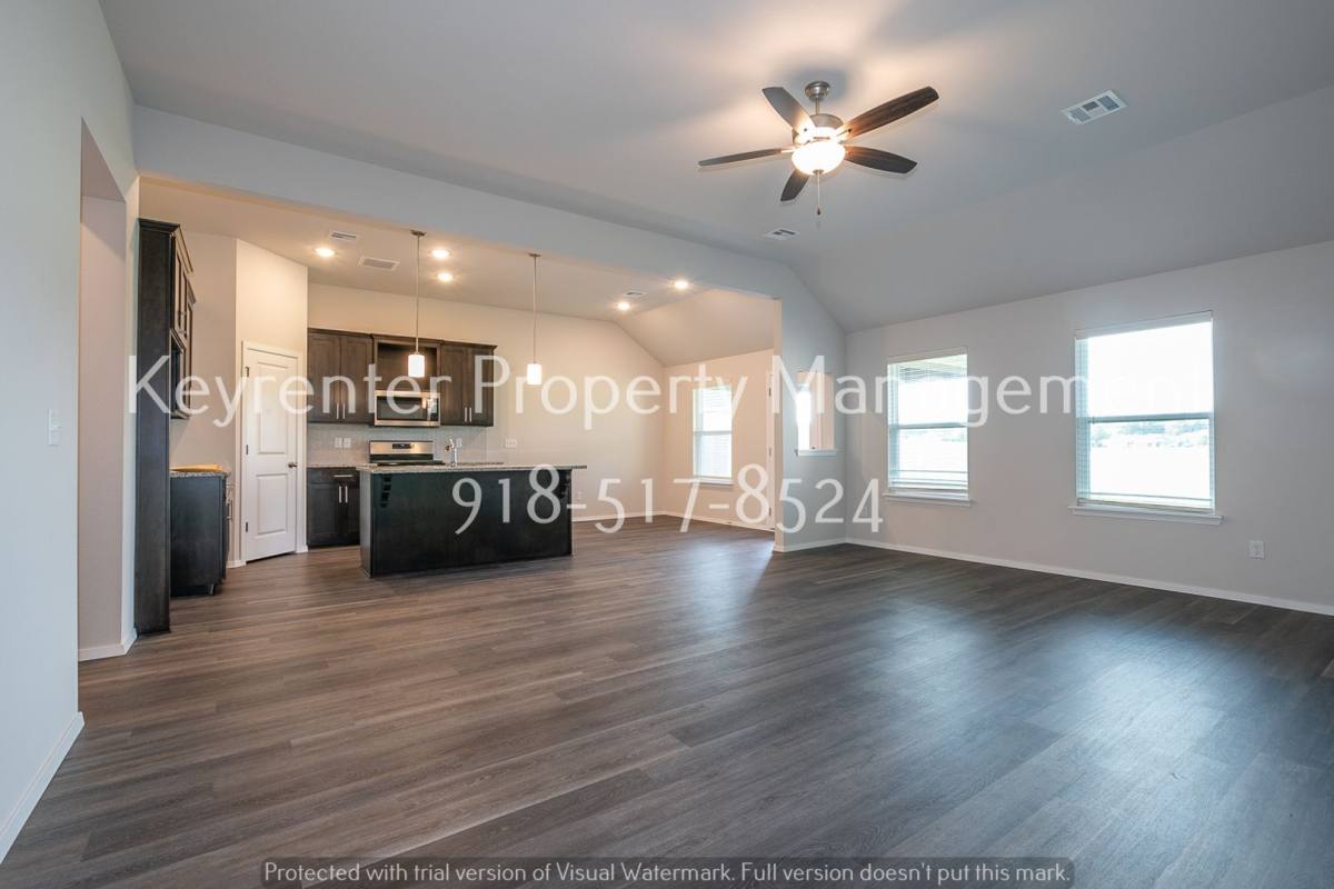 House for rent at 6303 E 123rd St, Bixby, OK 74008