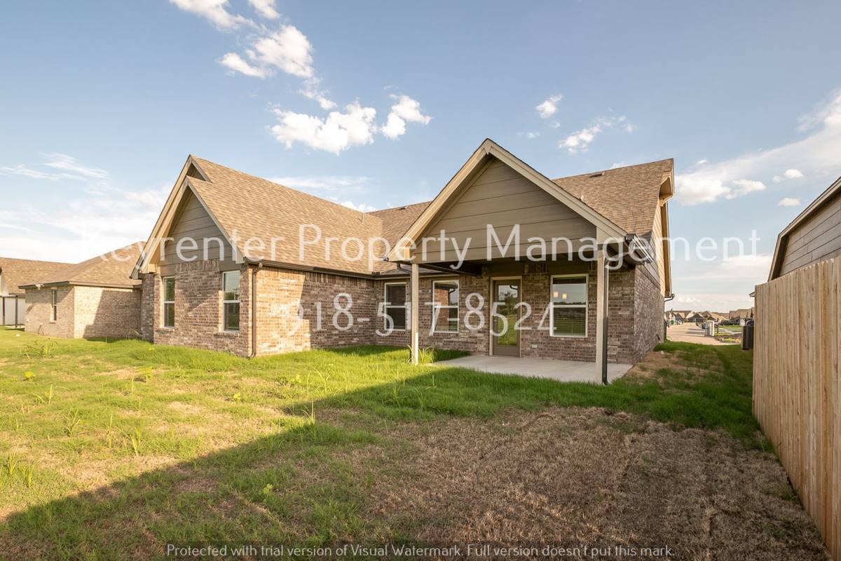 House for rent at 6303 E 123rd St, Bixby, OK 74008