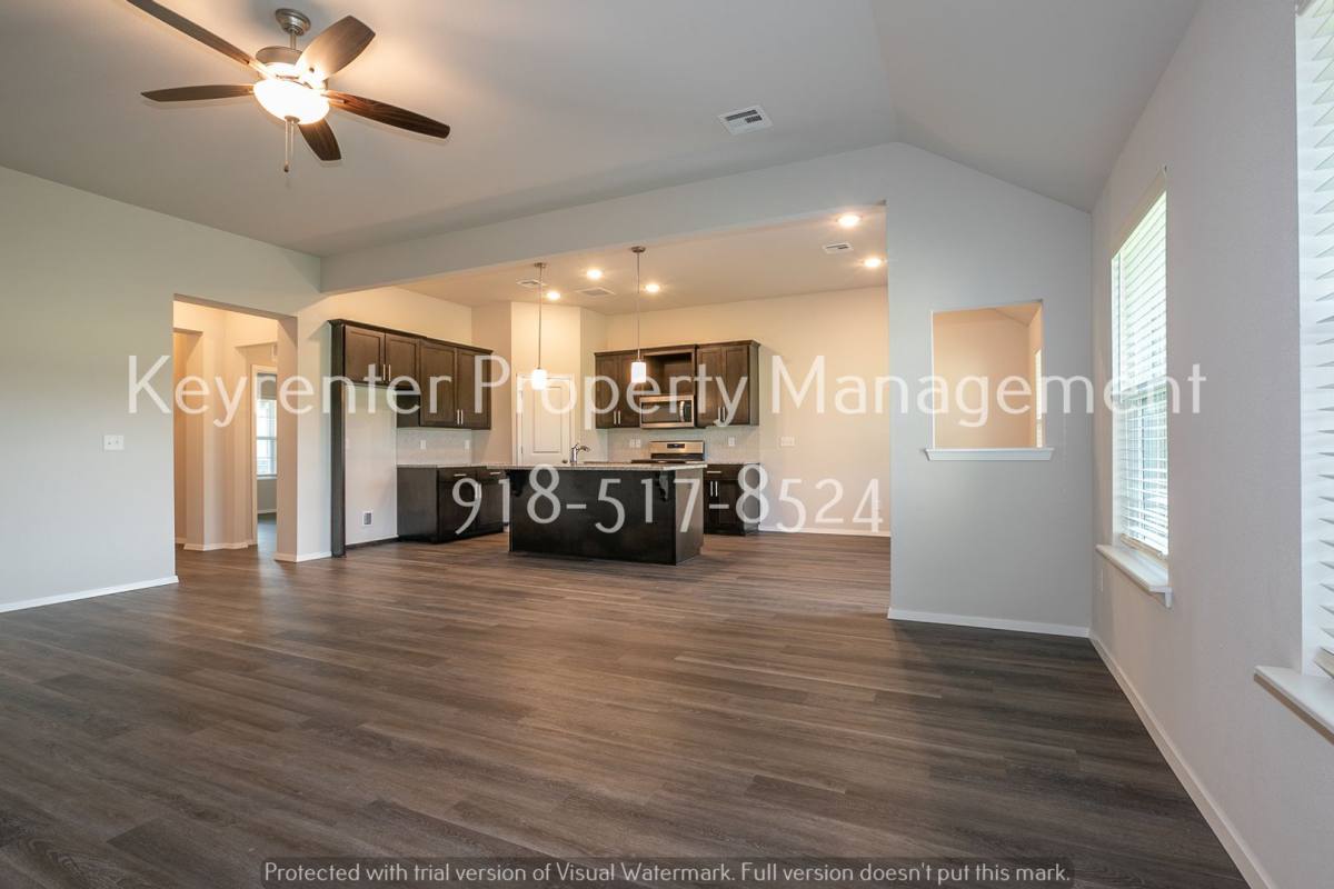 House for rent at 6303 E 123rd St, Bixby, OK 74008