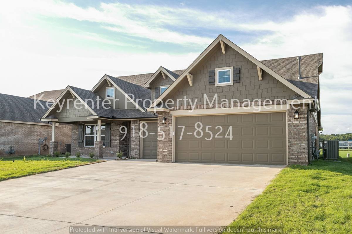 House for rent at 6303 E 123rd St, Bixby, OK 74008