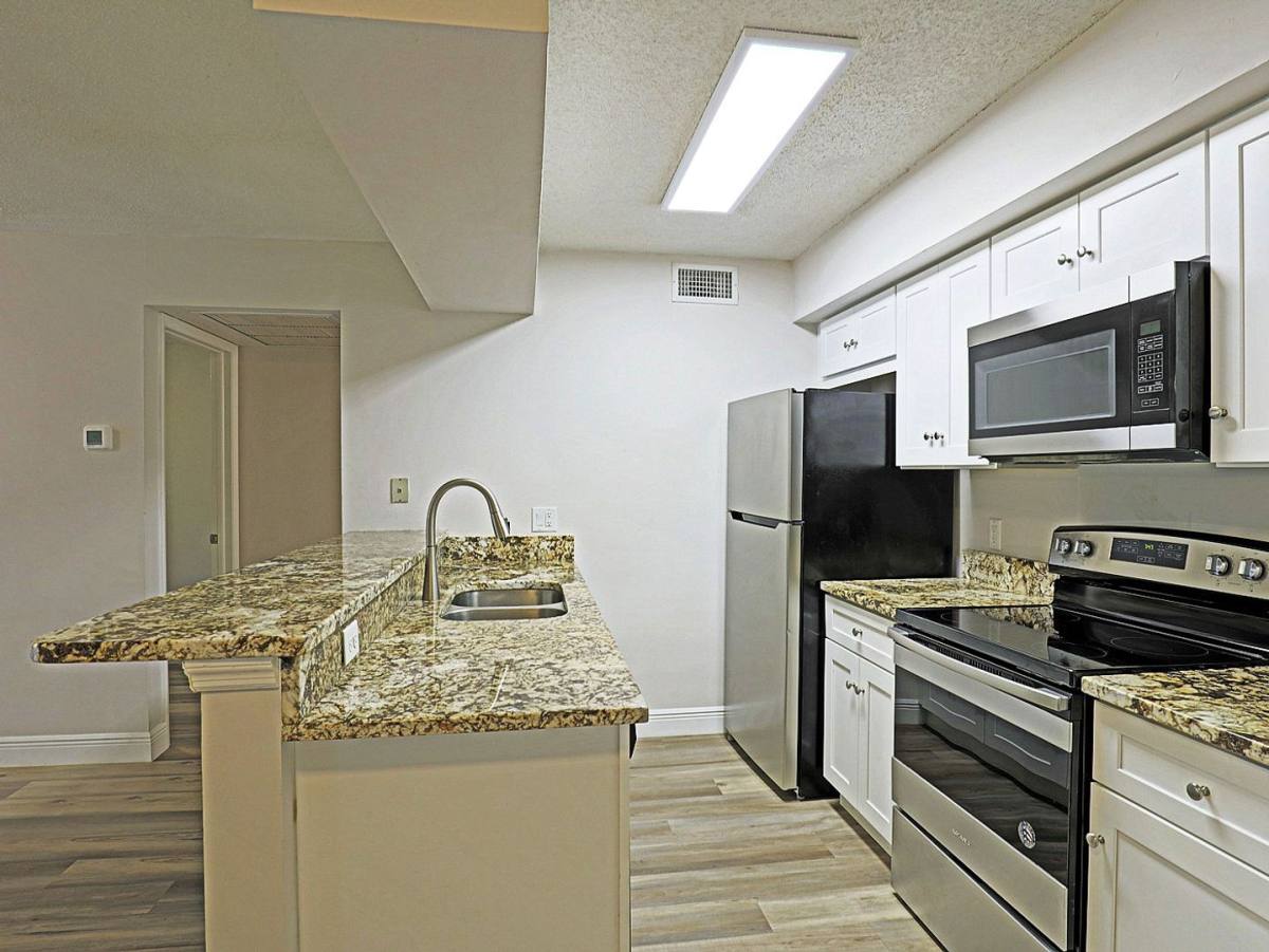 Apartment for rent at 5305 Summerlin Rd, Fort Myers, FL 33919
