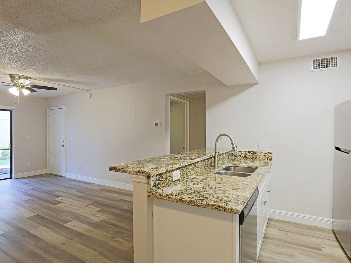 Apartment for rent at 5305 Summerlin Rd, Fort Myers, FL 33919