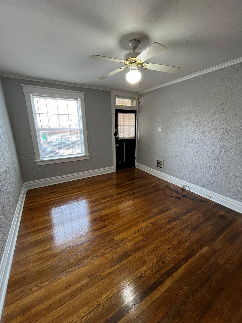 Apartment for rent at 5000 Lindenwood, Saint Louis, MO 63109