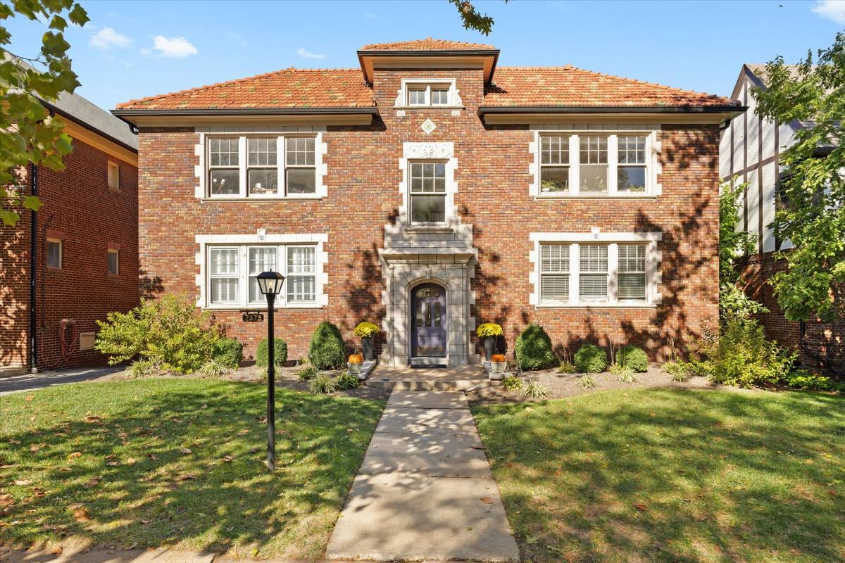 Apartment for rent at 7373 Pershing Ave #1UNIT 1W, Saint Louis, MO 63130