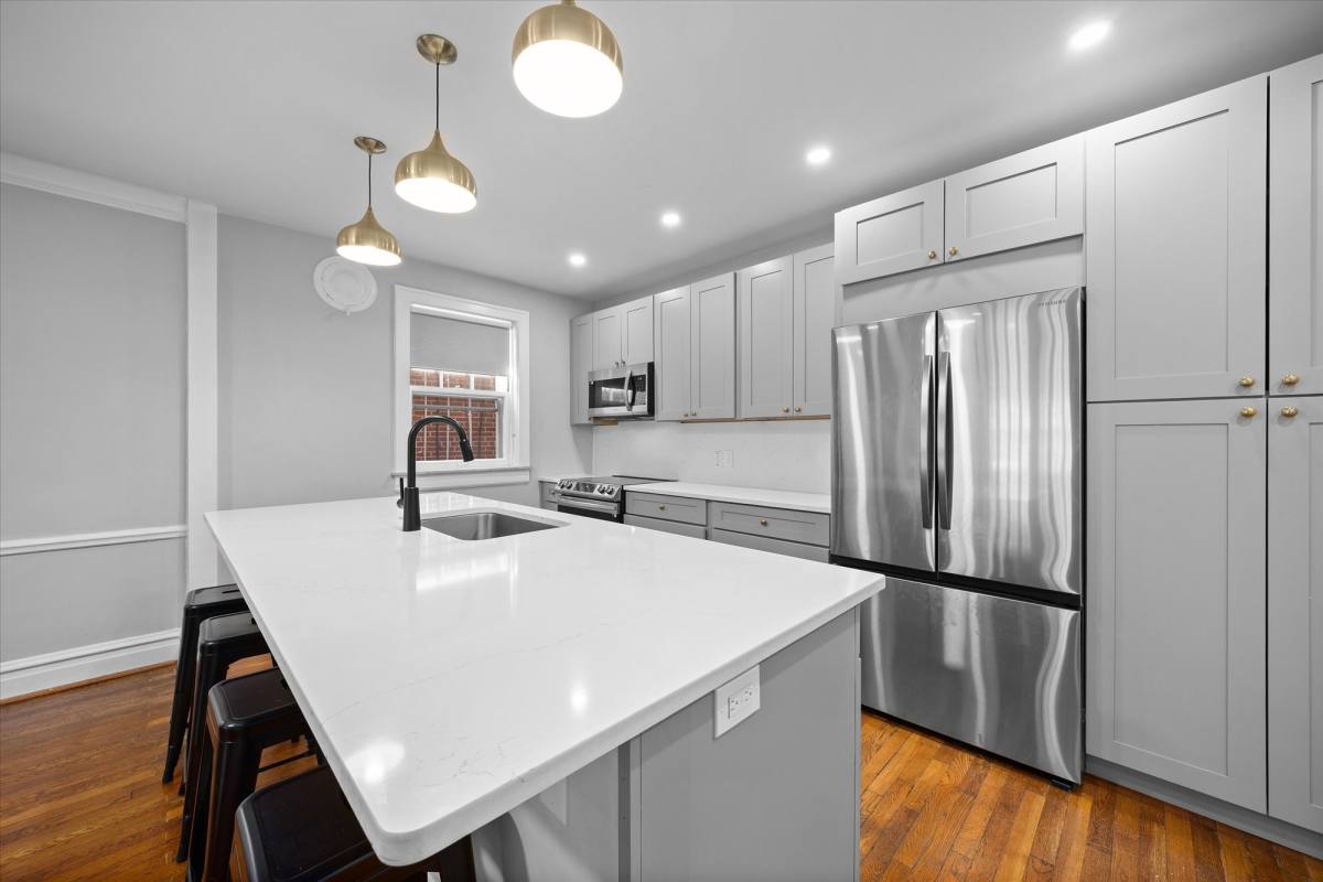 Apartment for rent at 7373 Pershing Ave #1UNIT 1W, Saint Louis, MO 63130