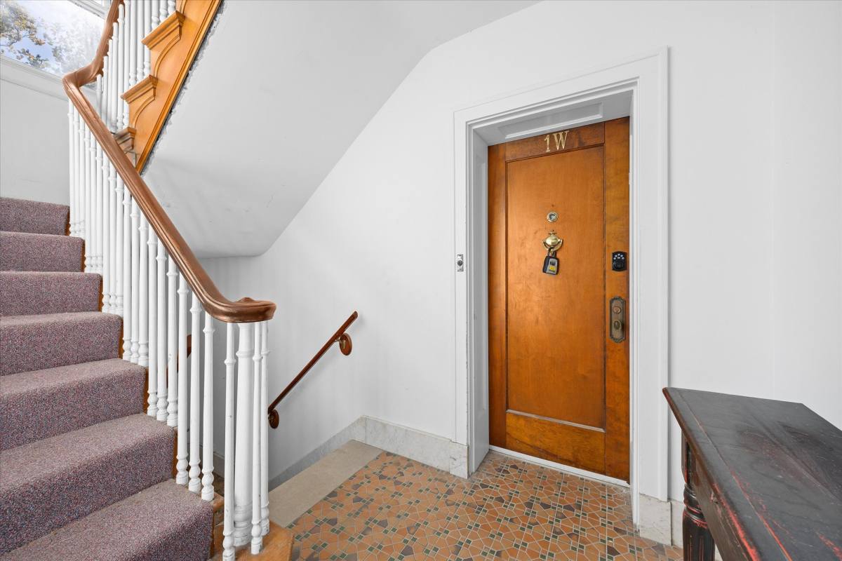Apartment for rent at 7373 Pershing Ave #1UNIT 1W, Saint Louis, MO 63130