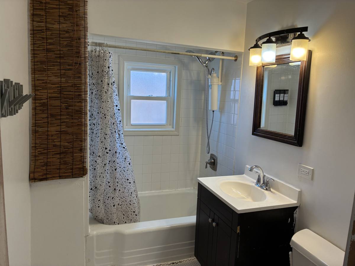 Apartment for rent at 2625 N Central Park Ave #3, Chicago, IL 60647