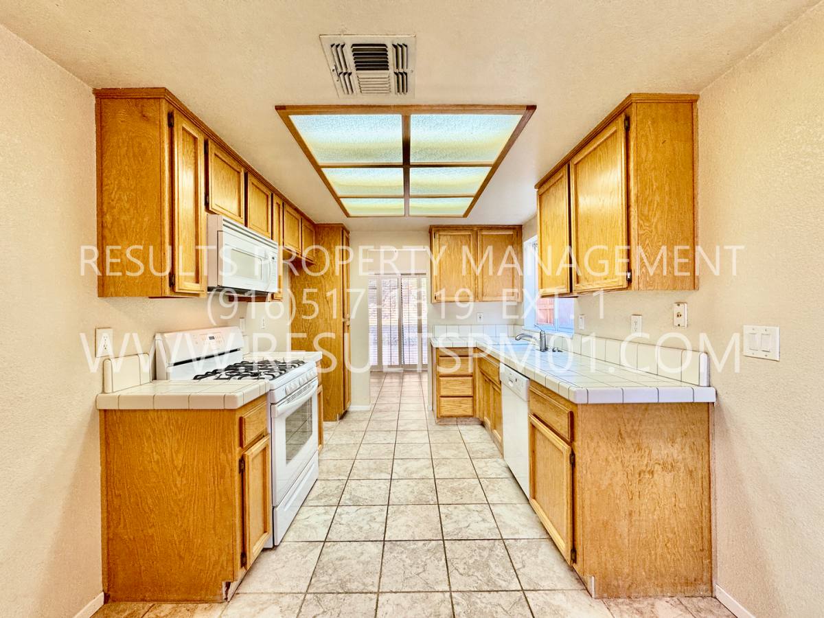 House for rent at 3413 Cobblestone Dr, Rocklin, CA 95765