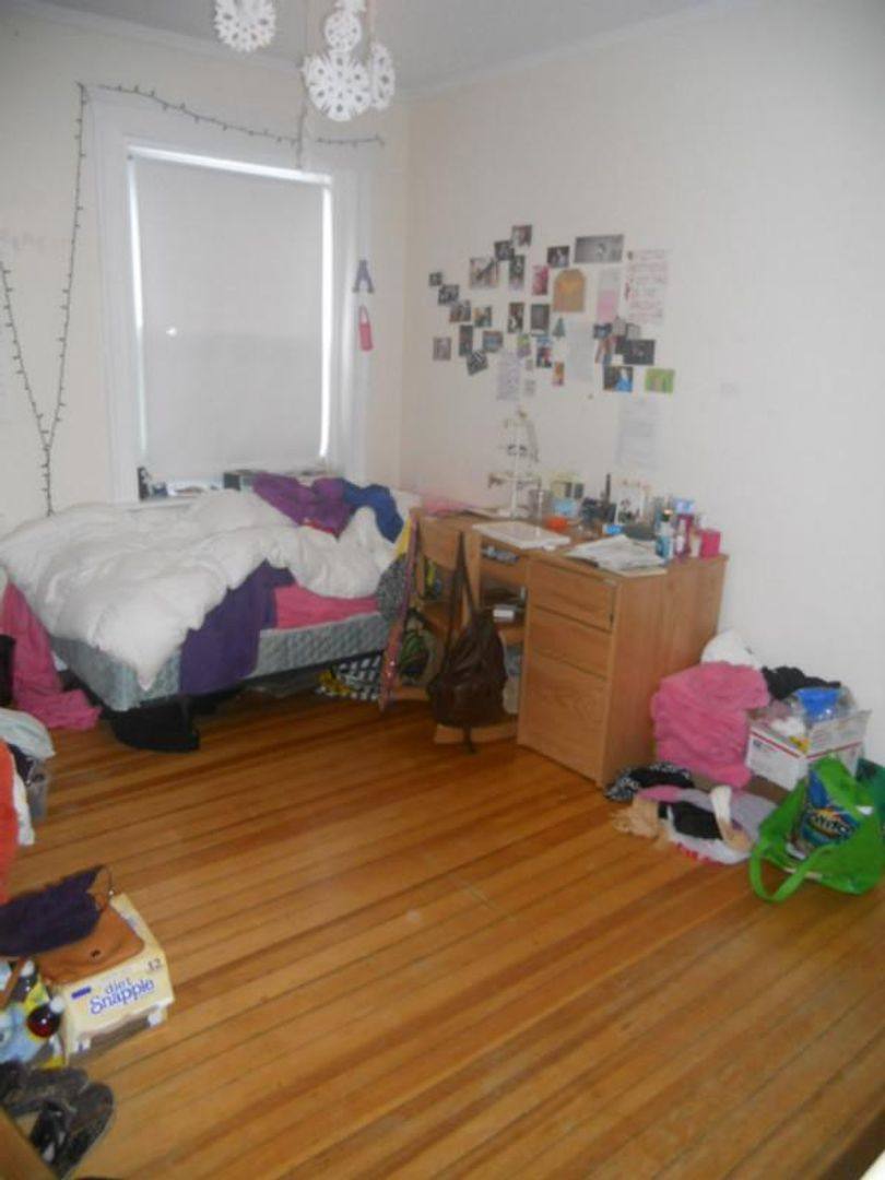 Townhouse for rent at 49 Blvd Terrace #4, Allston, MA 02134