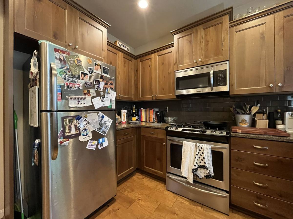 House for rent at 9304 N Macrum Ave, Portland, OR 97203