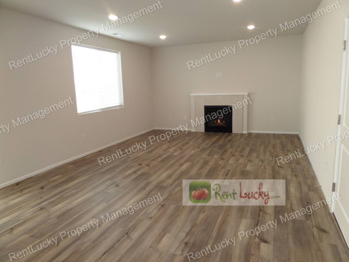 House for rent at 2816 Laurel Loop, Milton, WA 98354