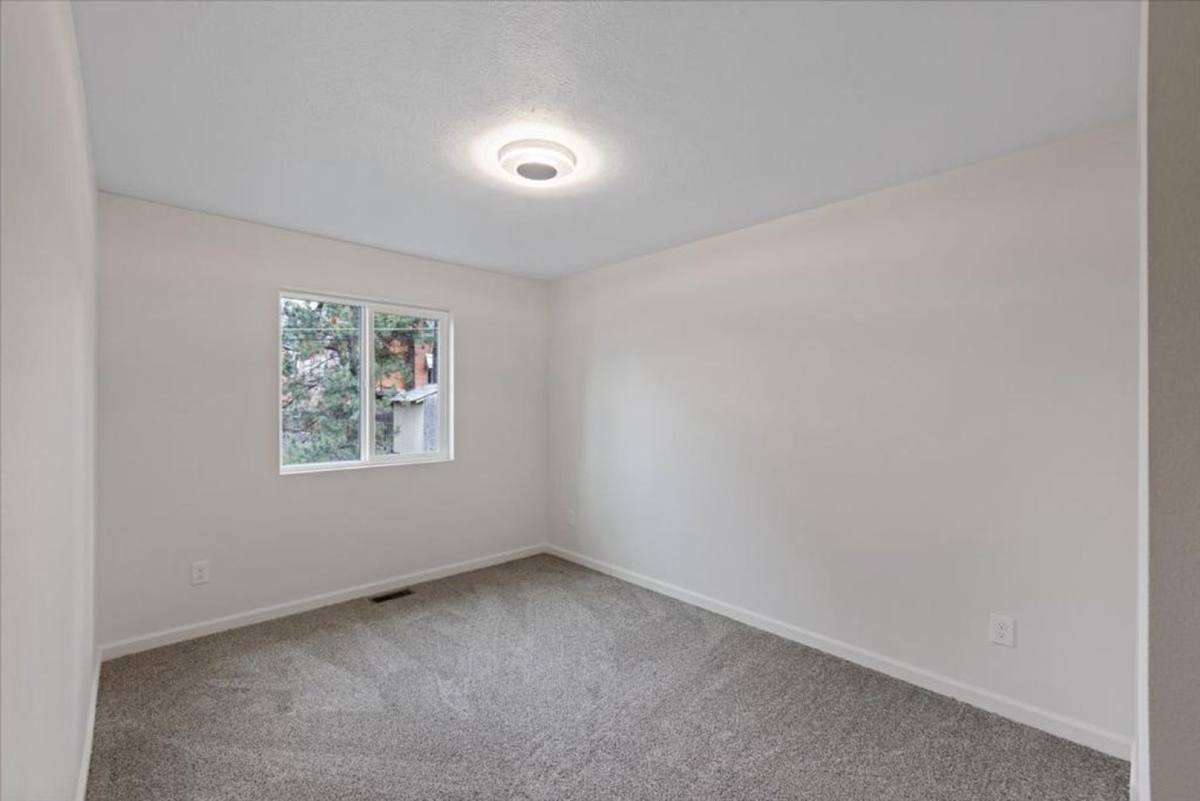 Townhouse for rent at 4237 E Pratt Ave, Spokane, WA 99202