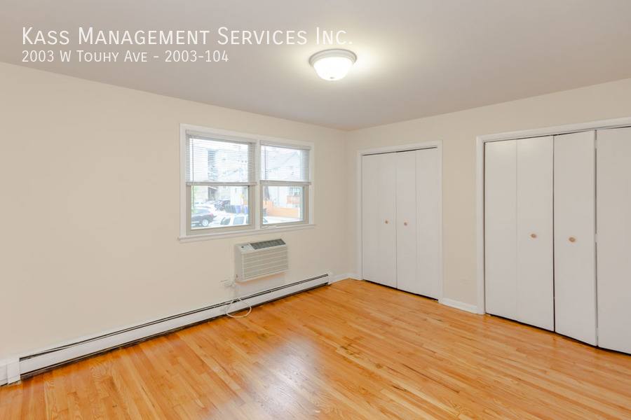 Apartment for rent at 2003 W Touhy Ave #104, Chicago, IL 60645