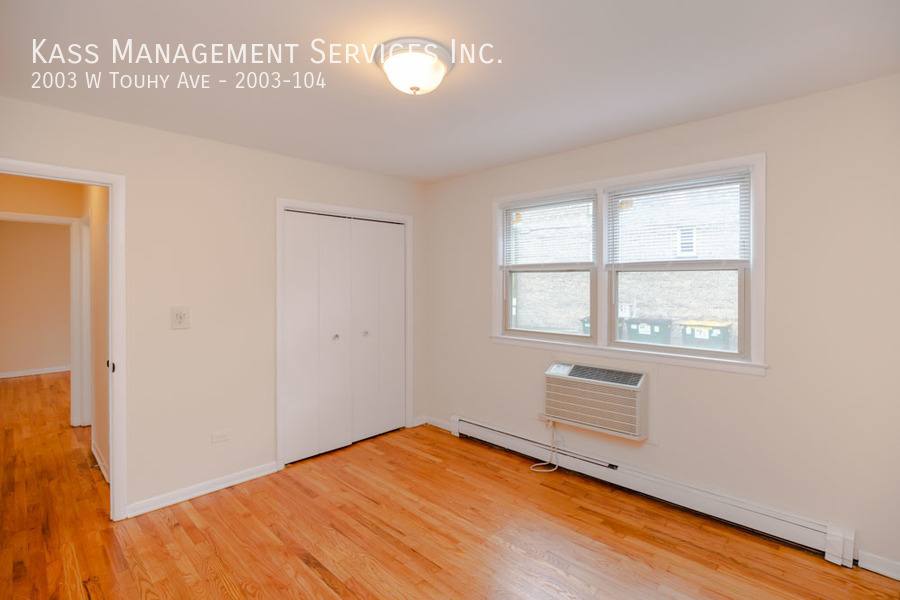 Apartment for rent at 2003 W Touhy Ave #104, Chicago, IL 60645