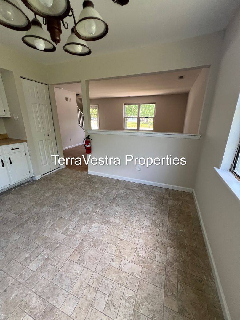 Apartment for rent at 13-15 Grasmur Court, Berlin, NJ 08009