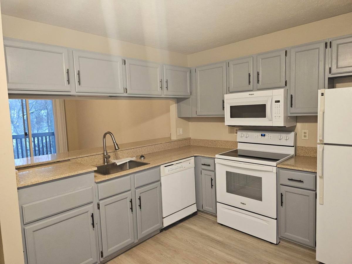 Apartment for rent at 5022 E Riverside Blvd, Loves Park, IL 61111