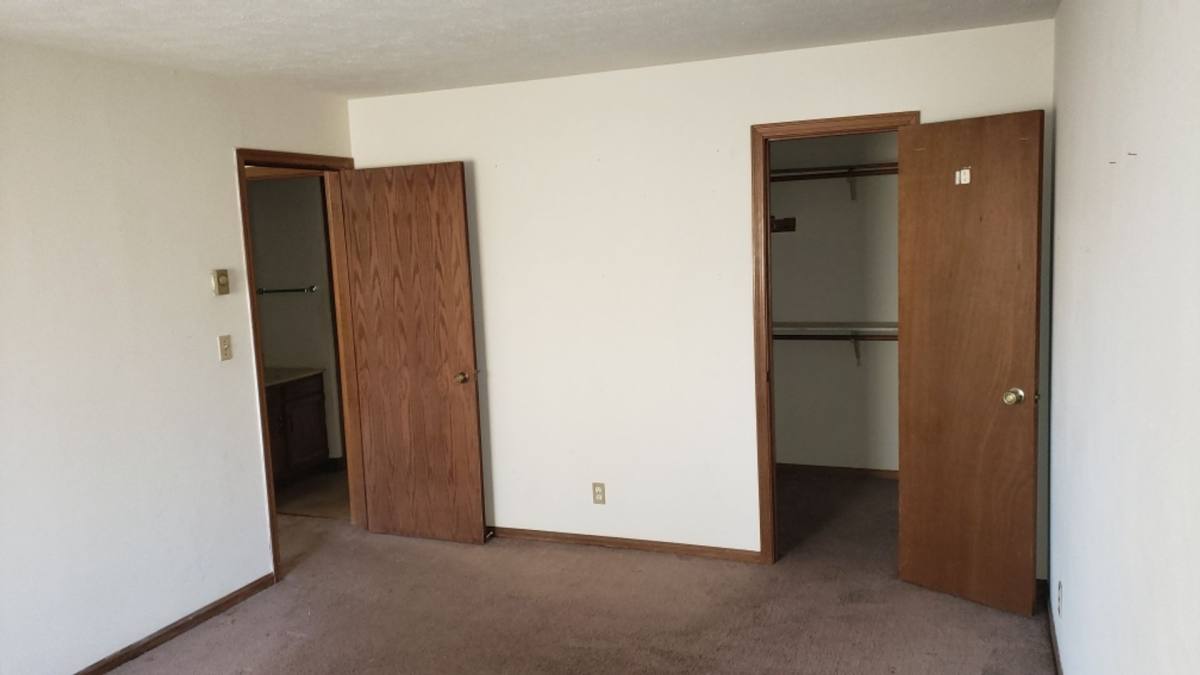Apartment for rent at 5022 E Riverside Blvd, Loves Park, IL 61111