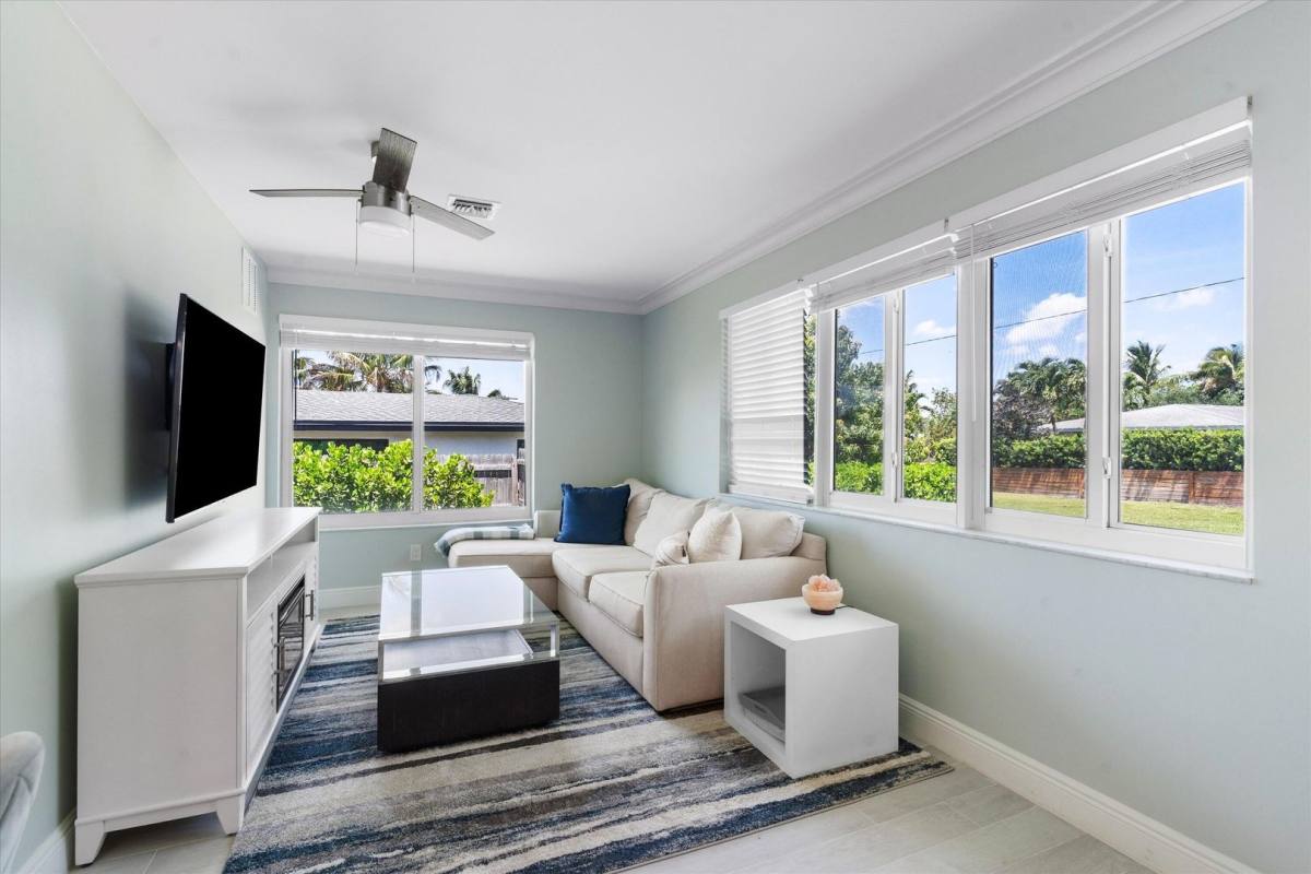 House for rent at 108 SE 31st Ave, Boynton Beach, FL 33435
