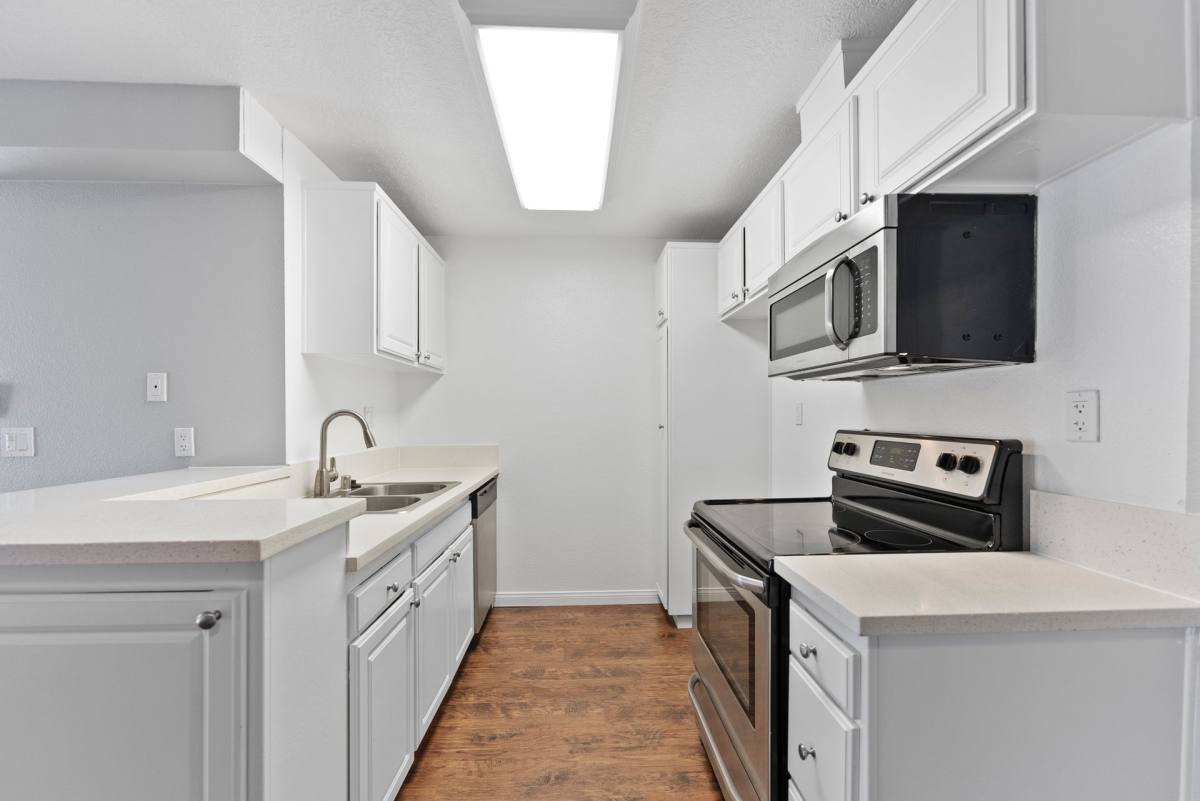 Apartment for rent at 10300 La Hacienda Ave, Fountain Valley, CA 92708