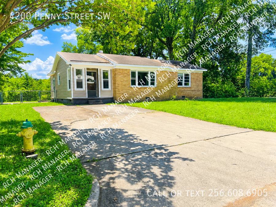 House for rent at 4507 Austin Ave NW, Huntsville, AL 35805
