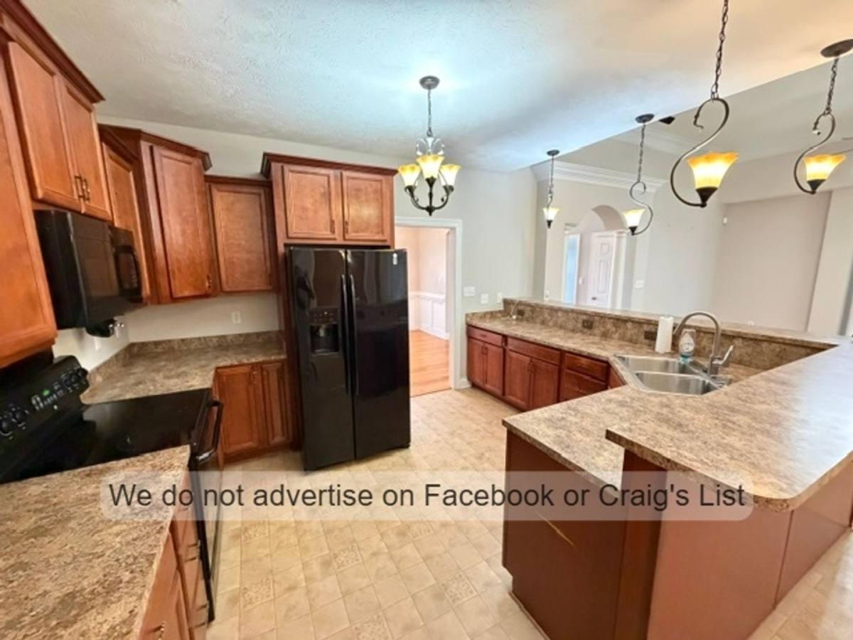House for rent at 3906 Tasha Dr, Hope Mills, NC 28348