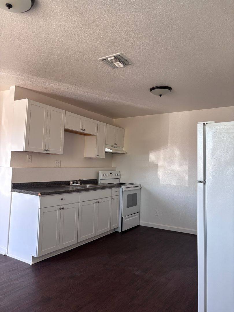 Apartment for rent at 591 Holt Ave, El Centro, CA 92243