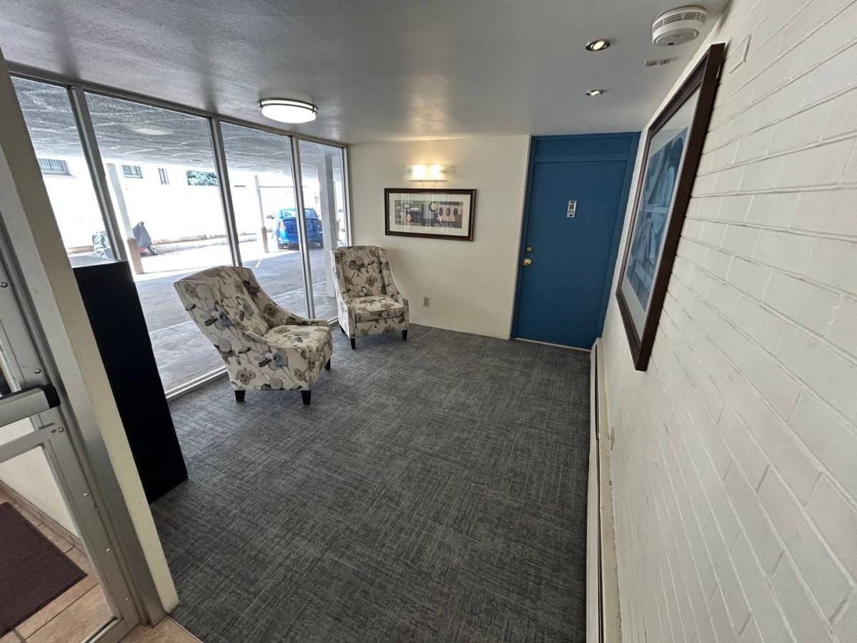 Apartment for rent at 737 N Washington St, Denver, CO 80203