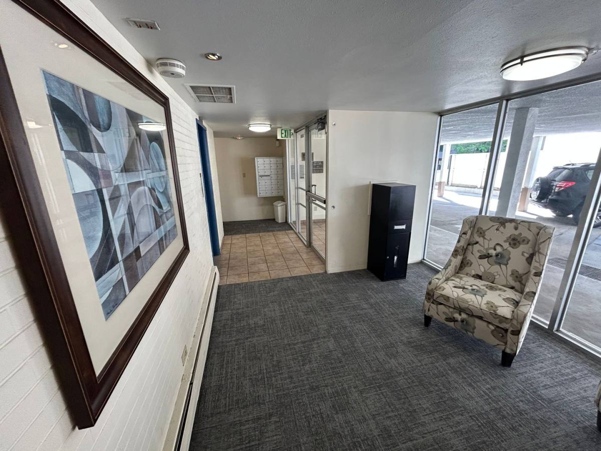 Apartment for rent at 737 N Washington St, Denver, CO 80203