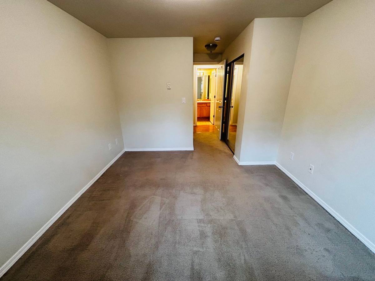 Condo for rent at 1009 112th St SE #B203, Everett, WA 98208